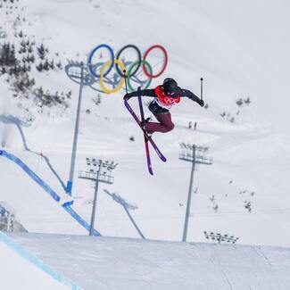 Kelly Sildaru vigastas Austrias oma põlve 